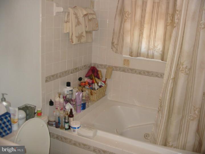 243 College Drive Pemberton, NJ 08068 - Photo 6 of 8 Bathroom