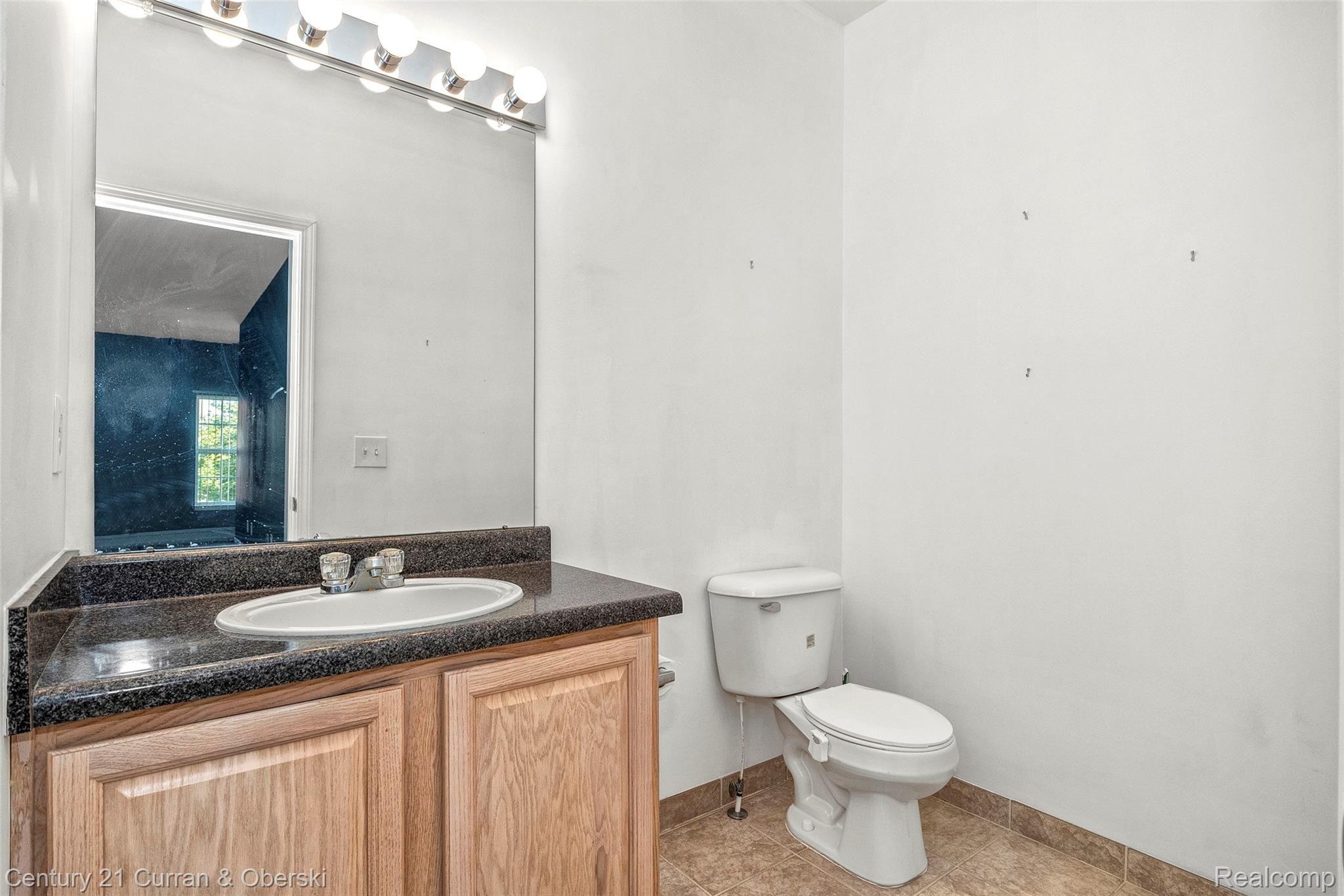 10854 Pardee Road Taylor, MI 48180 - Photo 14 of 32 16.jpg
