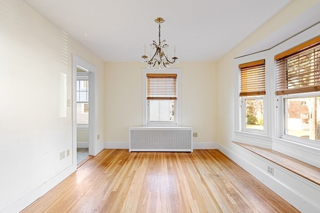 20 Thurston Road Watertown, MA 02472 - Photo 7 of 28 Gallery Image 7