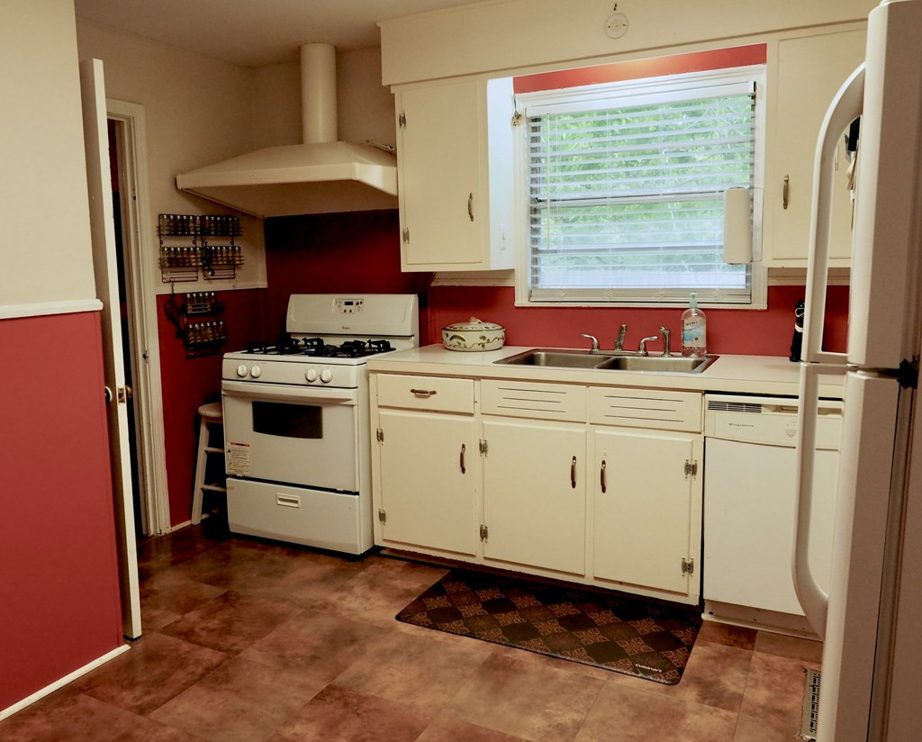 804 Chestnut Street Summit, MS 39666 - Photo 3 of 21 Photo 3