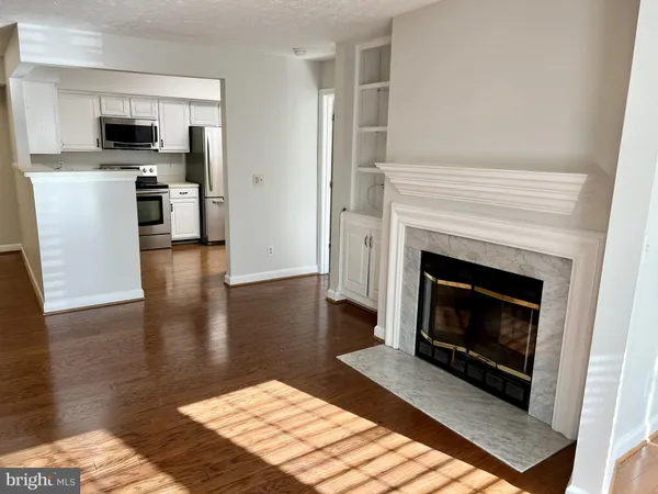 $2,650 | 12002 Ridge Knoll Drive, Unit 7, Fairfax, VA 22033