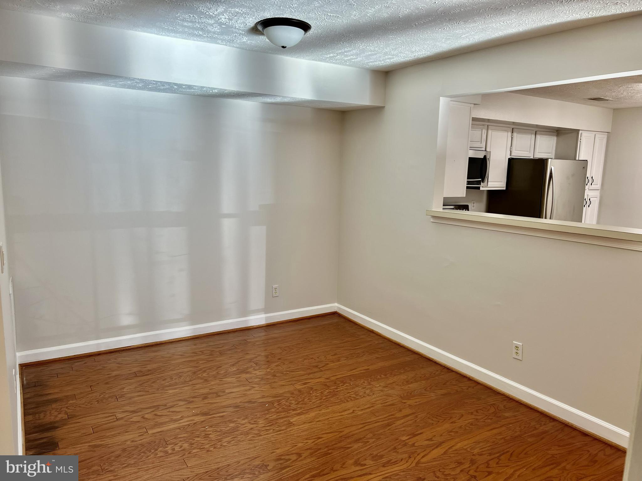 12002 Ridge Knoll Drive, Unit 7 Fairfax, VA 22033 - Photo 6 of 14 dining