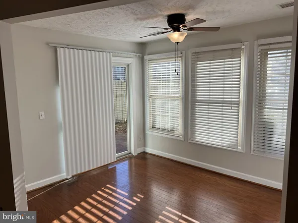 $2,650 | 12002 Ridge Knoll Drive, Unit 7, Fairfax, VA 22033