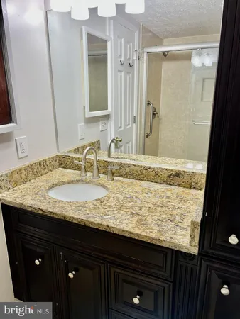 $2,650 | 12002 Ridge Knoll Drive, Unit 7, Fairfax, VA 22033