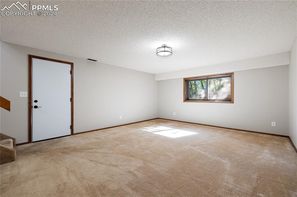 1125 Garlock Lane Colorado Springs, CO 80918 - Photo 23 of 49