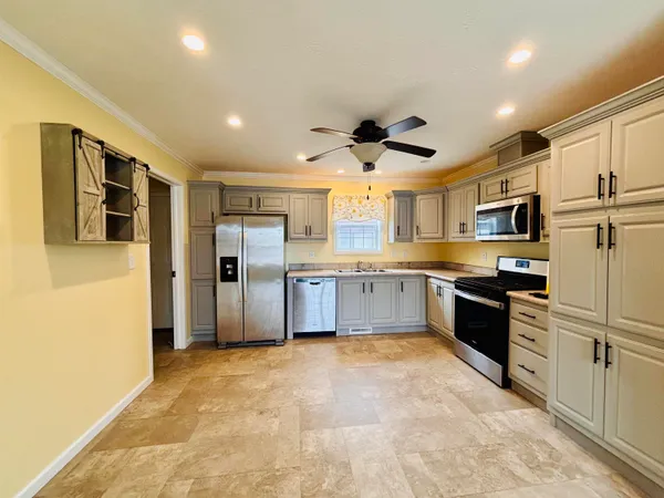 $229,900 | 545 Elm Street, Unit 4, Milford, NH 03055