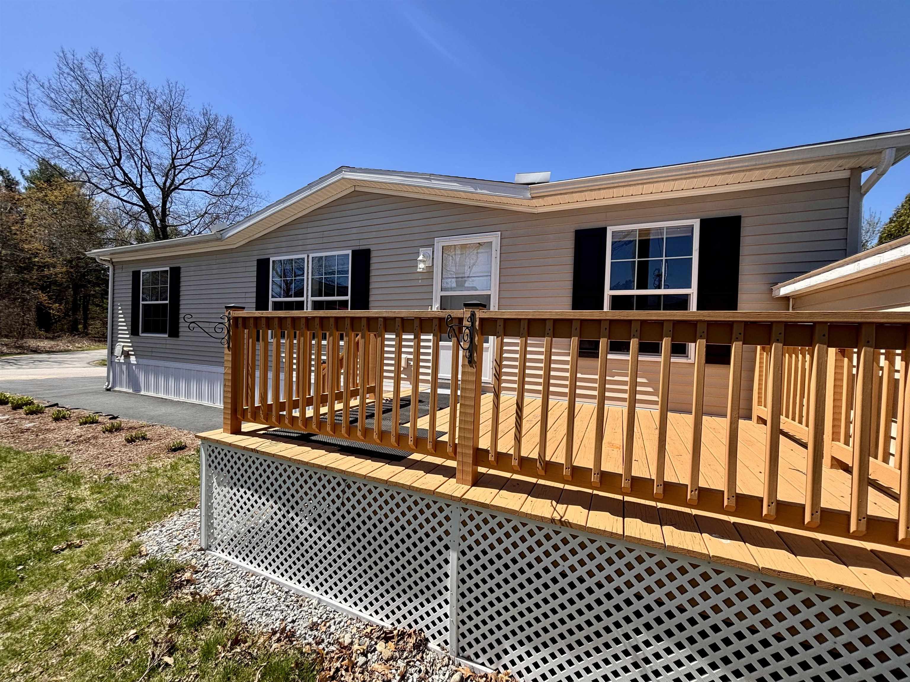 545 Elm Street, Unit 4 Milford, NH 03055 - Photo 3 of 35