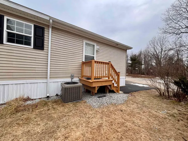 $229,900 | 545 Elm Street, Unit 4, Milford, NH 03055