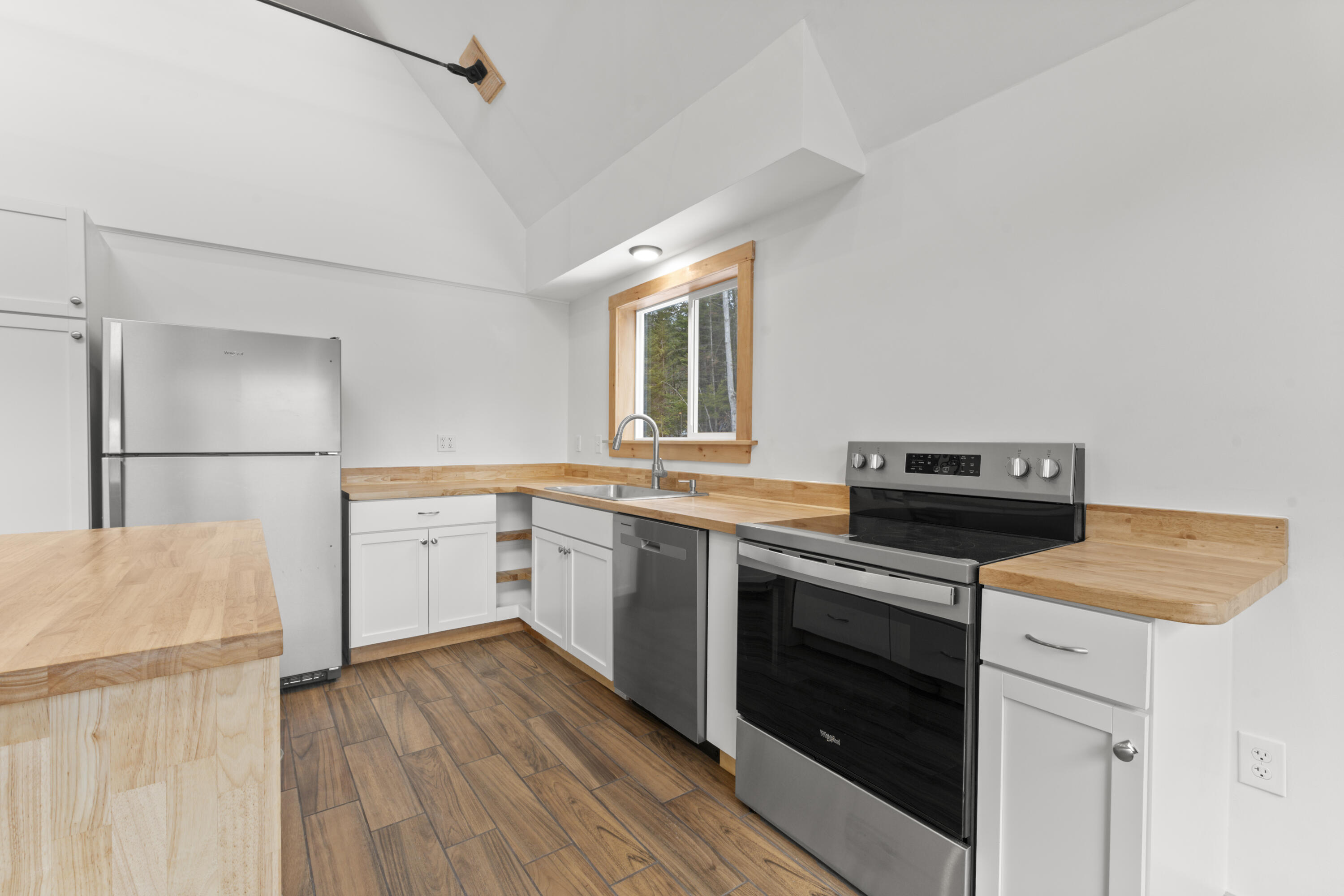 1451 Main Road Chatham, NH 03813 - Photo 10 of 34 DSC_8264