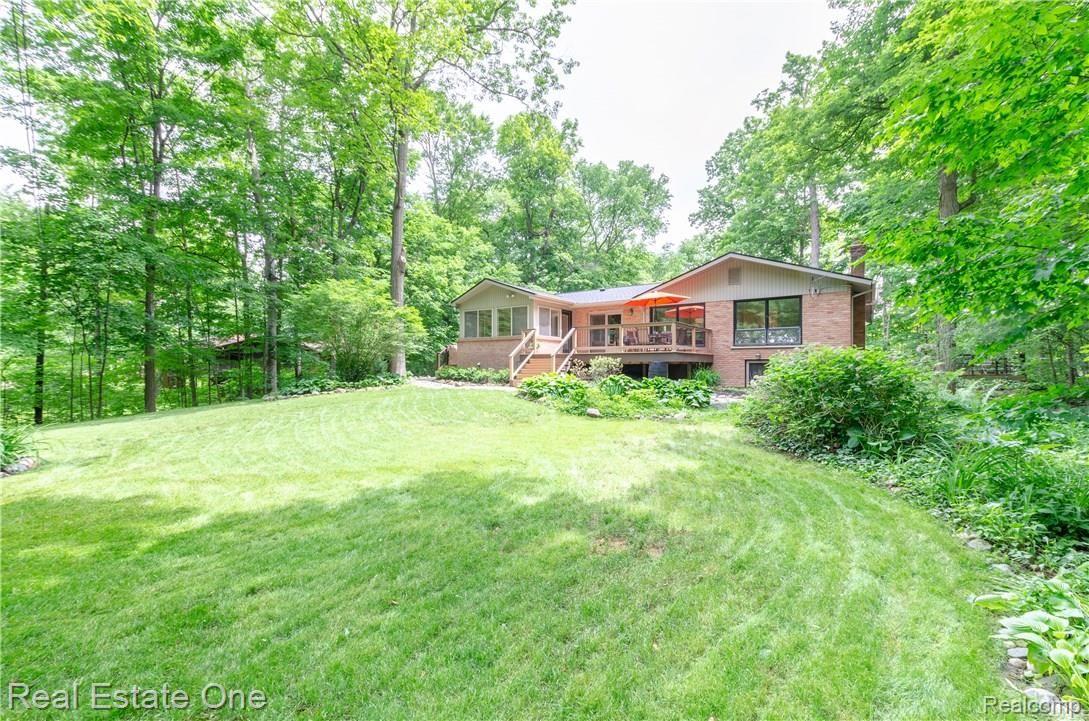 8925 North Ridge Road Plymouth, MI 48170 - Photo 4 of 52 8925 Ridge RD -0781.jpg