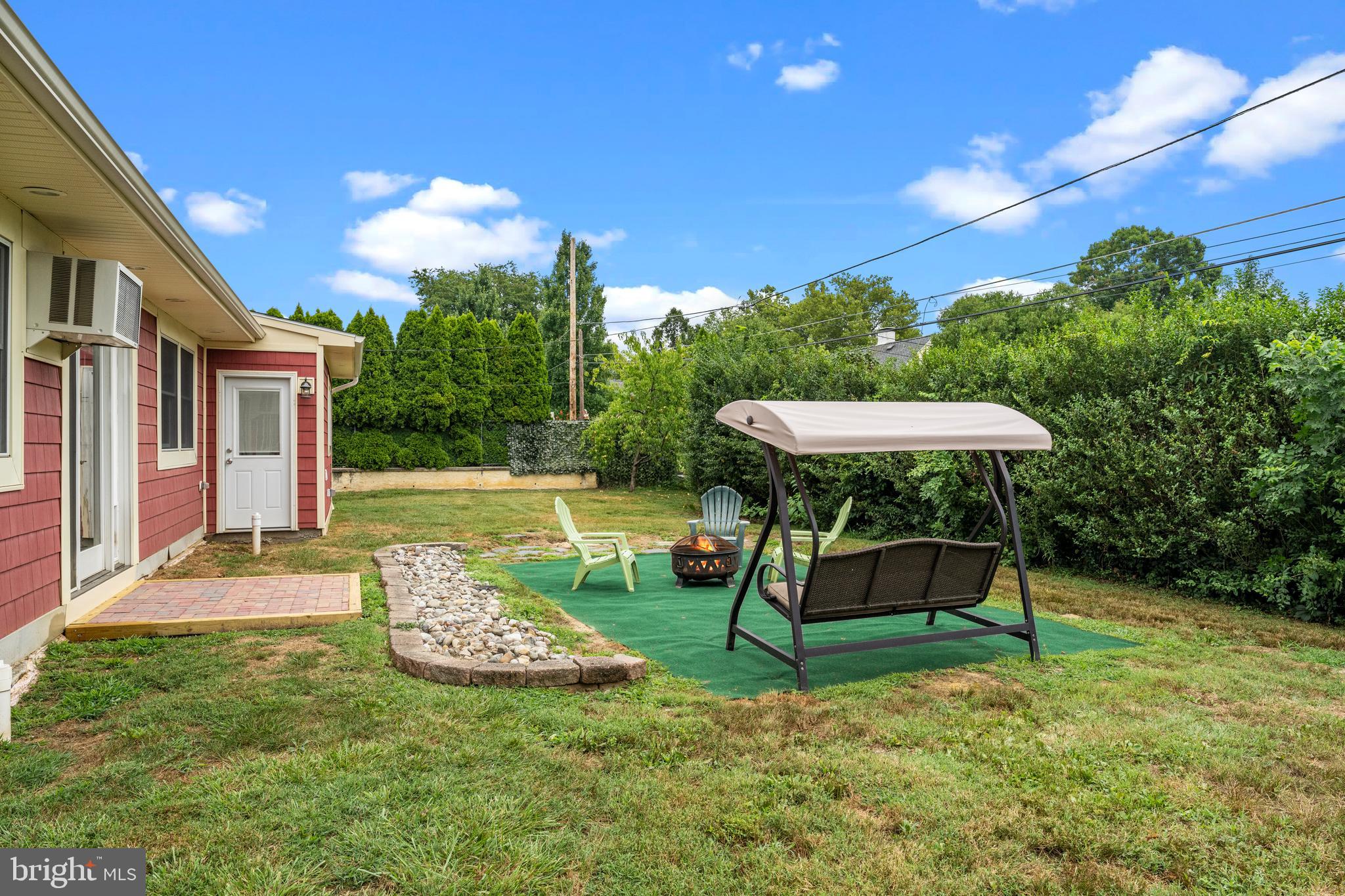 10 Sugarplum Road Levittown, PA 19056 - Photo 6 of 38 Large back yard