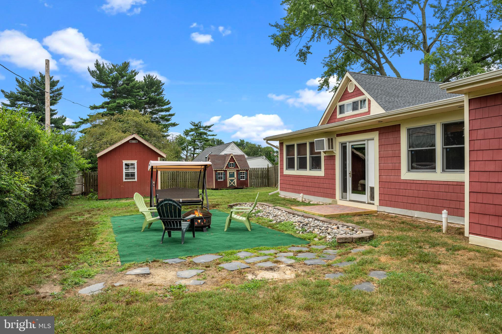 10 Sugarplum Road Levittown, PA 19056 - Photo 7 of 38 Large rear yard for entertaining