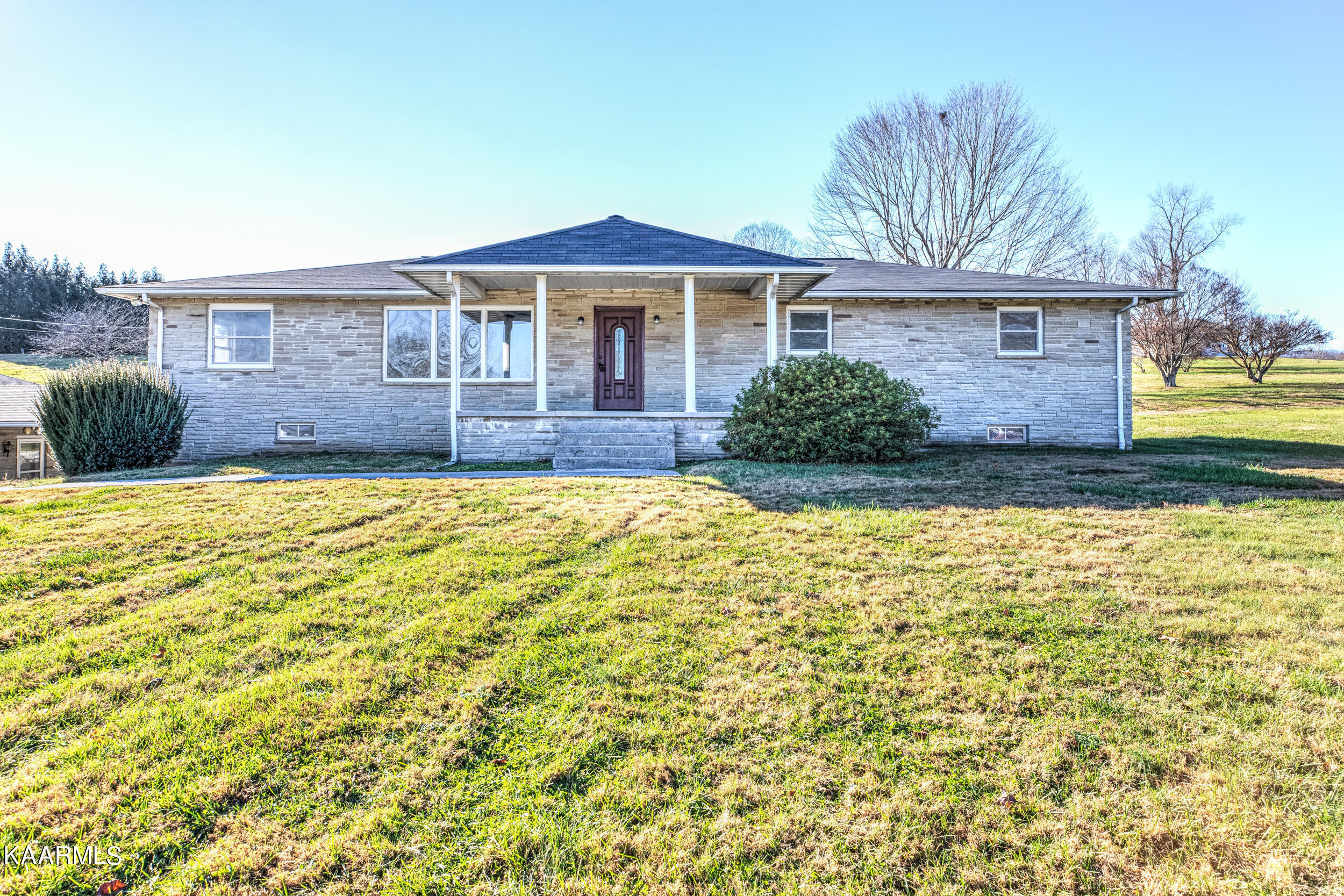 442 Carr Wynn Road La Follette, TN 37766 - Photo 2 of 42 442 Carrwynn Rd-11