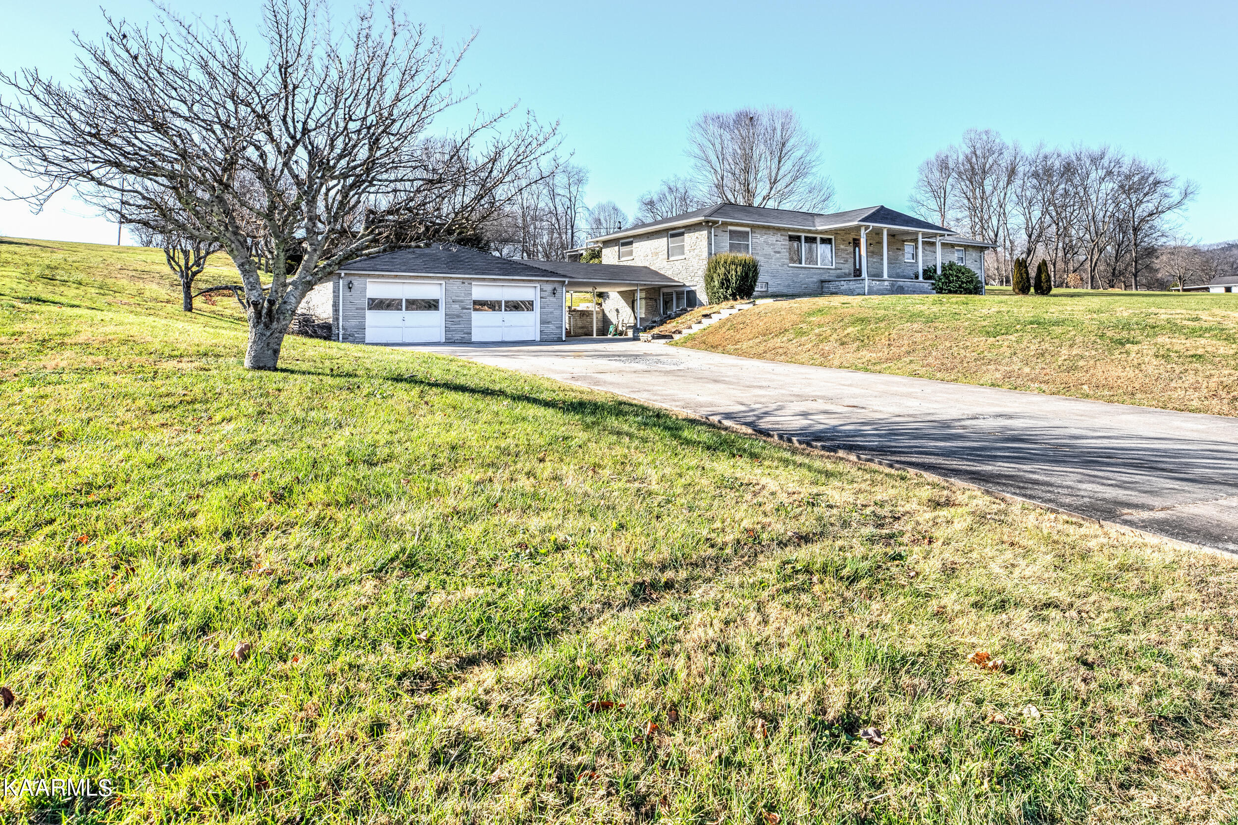 442 Carr Wynn Road La Follette, TN 37766 - Photo 3 of 42 442 Carrwynn Rd-2