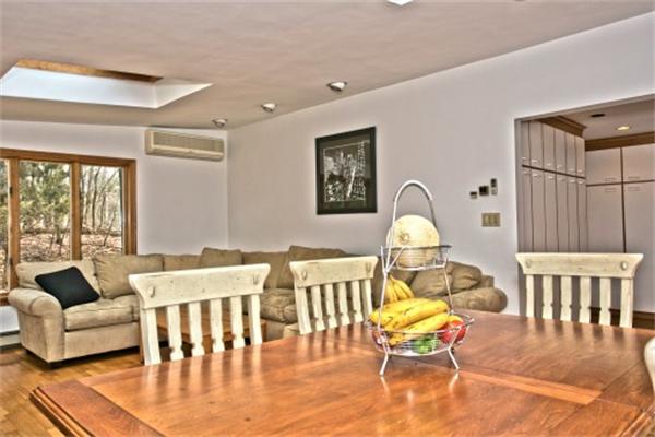 18 Tophet Road Lynnfield, MA 01940 - Photo 5 of 28 Gallery Image 5