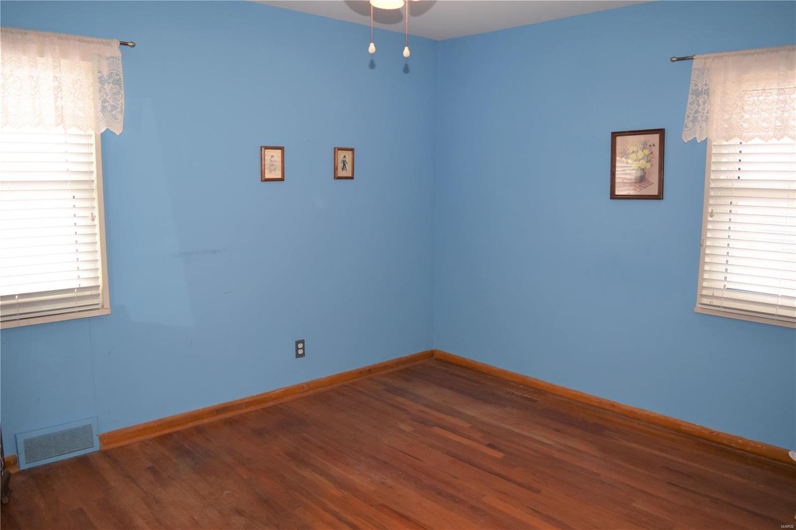 1007 Lindemann Road St. Louis, MO 63131 - Photo 13 of 14 Gallery Image 13
