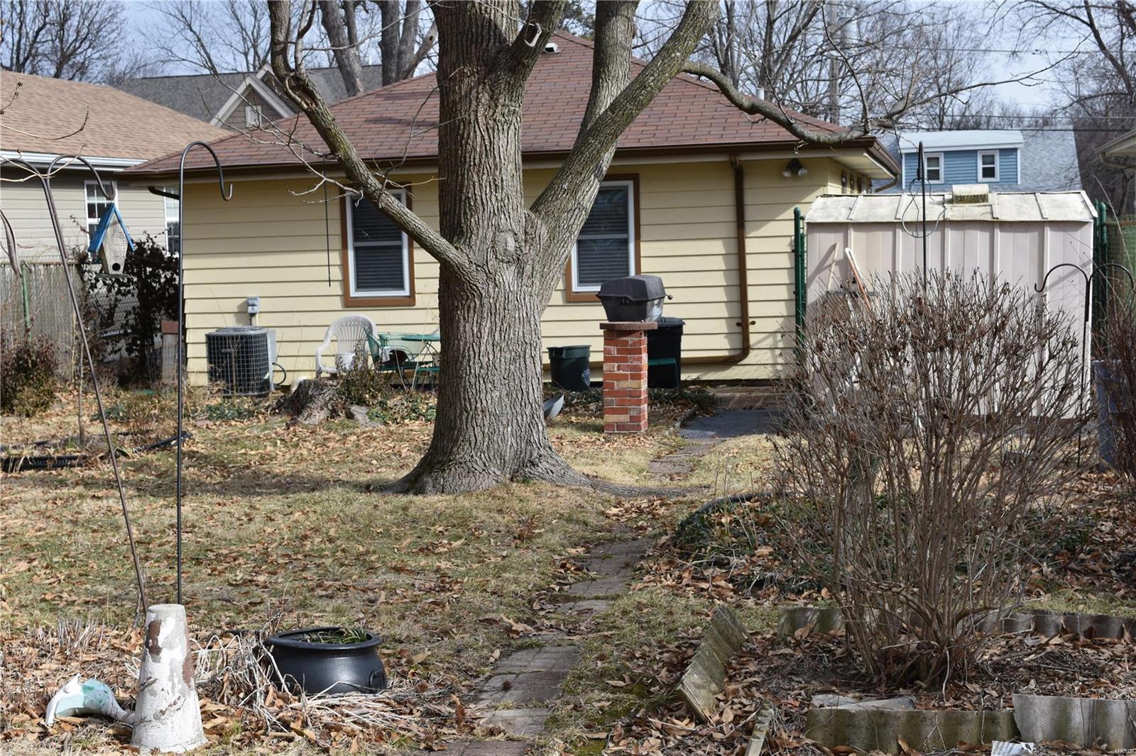1007 Lindemann Road St. Louis, MO 63131 - Photo 3 of 14 Gallery Image 3