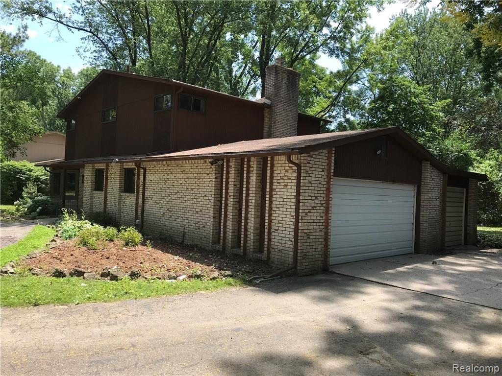 29825 Sugar Spring Road Farmington Hills, MI 48334 - Photo 4 of 35