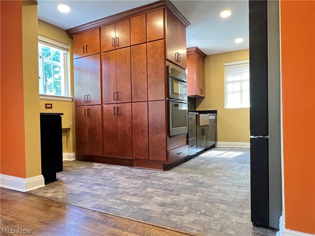 16287 Brewster Road Cleveland, OH 44112 - Photo 16 of 47 Gallery Image 16