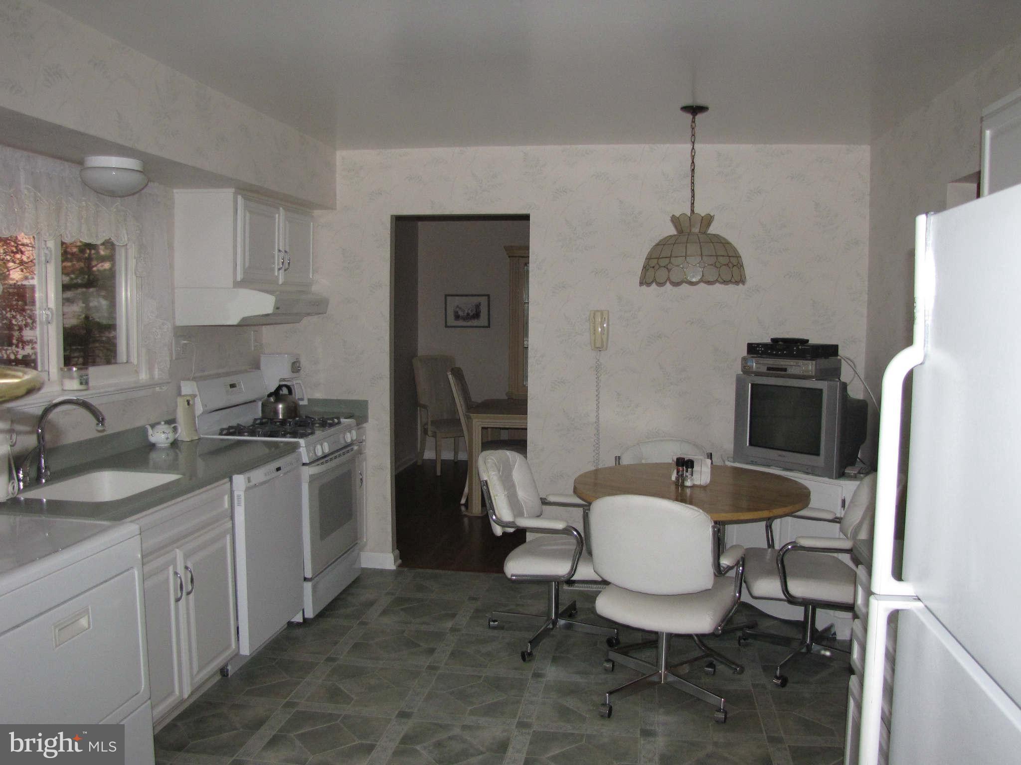 7218 Kennebunk Road Baltimore, MD 21244 - Photo 10 of 30 Interior (General)