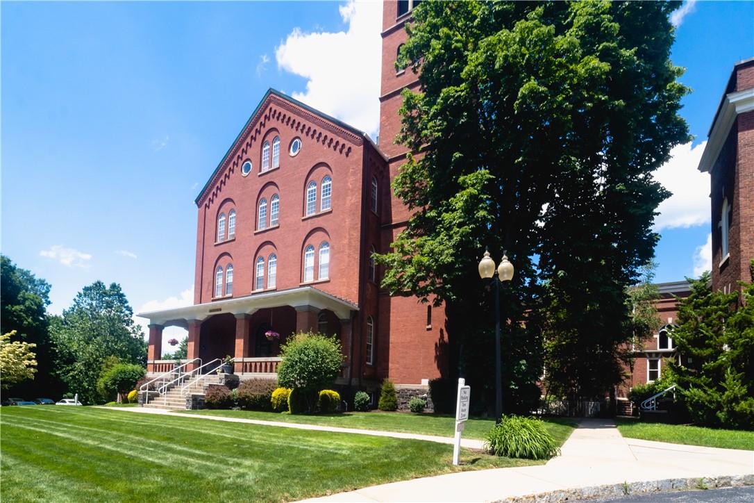 Welcome to the Lofts at Chapel Hill.  If you are looking for something special, look no further!