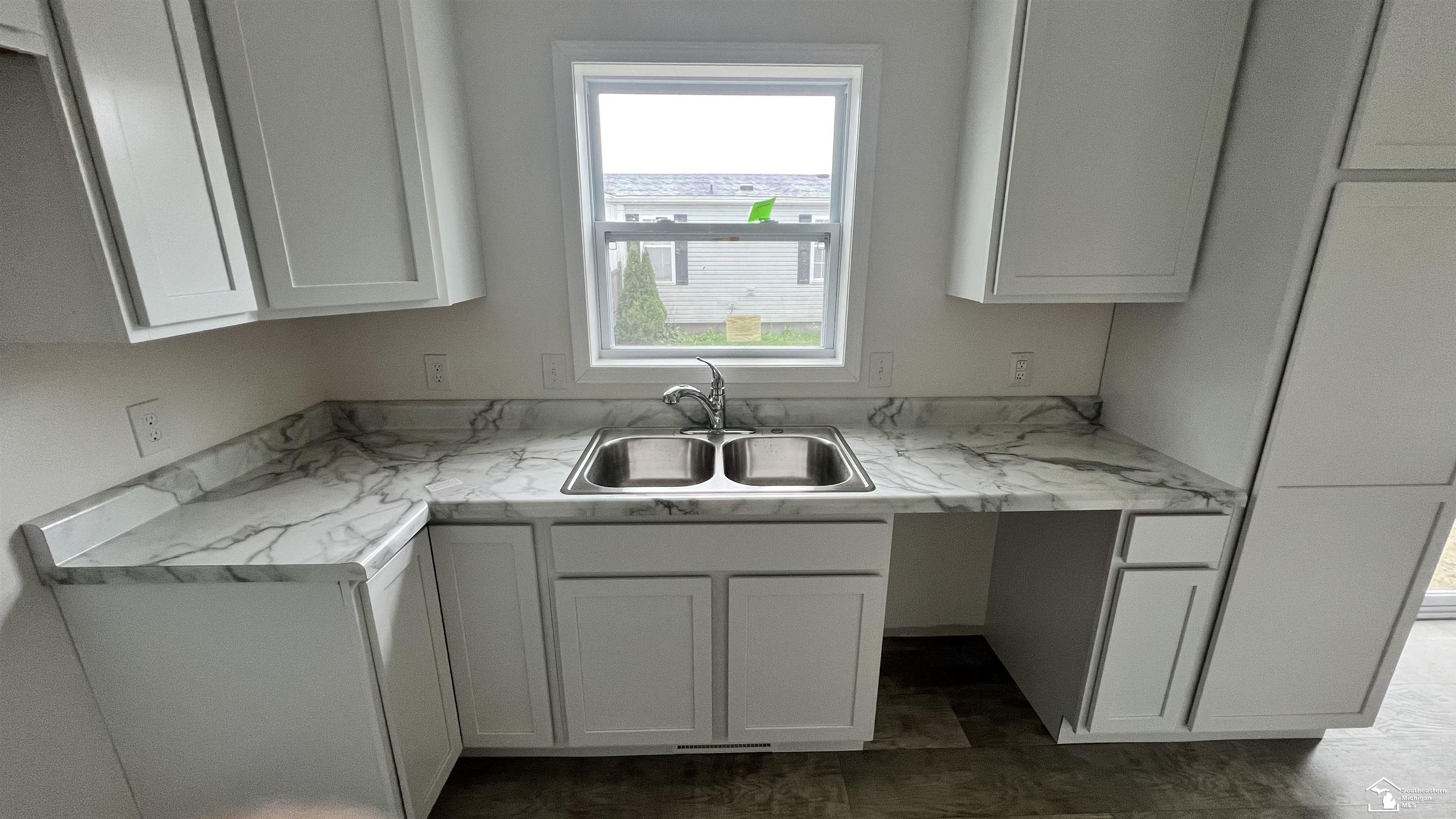 1660 Buhl Road Newport, MI 48166 - Photo 7 of 43 Kitchen