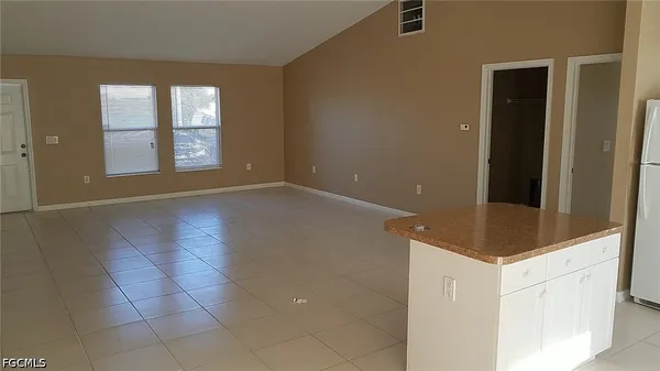 $1,700 | 932 Dobbins Street East, Lehigh Acres, FL 33974