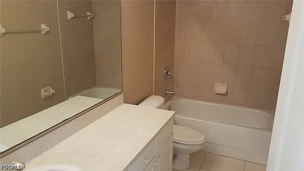 $1,700 | 932 Dobbins Street East, Lehigh Acres, FL 33974