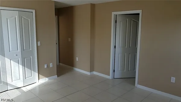 $1,700 | 932 Dobbins Street East, Lehigh Acres, FL 33974