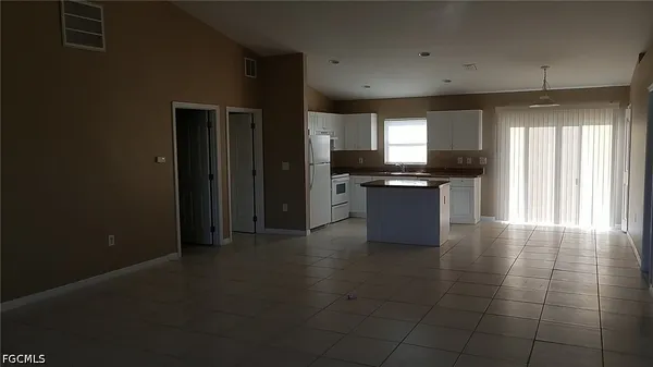 $1,700 | 932 Dobbins Street East, Lehigh Acres, FL 33974