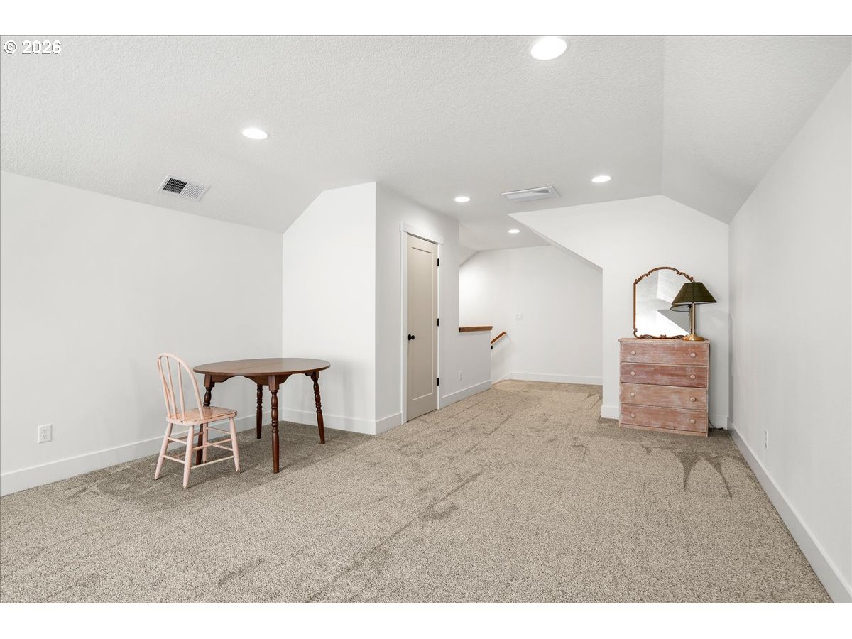 1305 Uff Da Street Silverton, OR 97381 - Photo 40 of 46