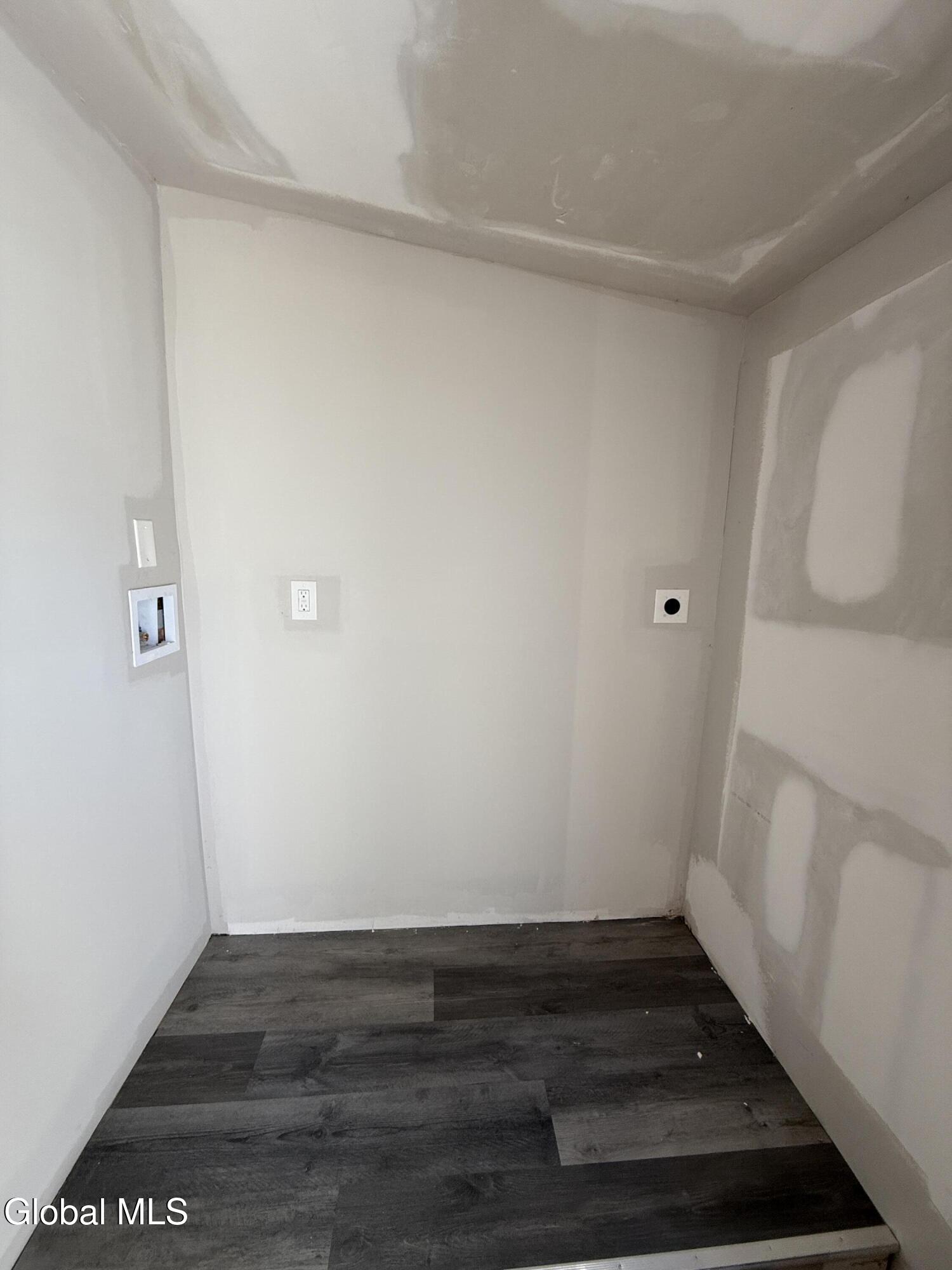 1320 4th Avenue Schenectady, NY 12303 - Photo 11 of 19 IMG_5160