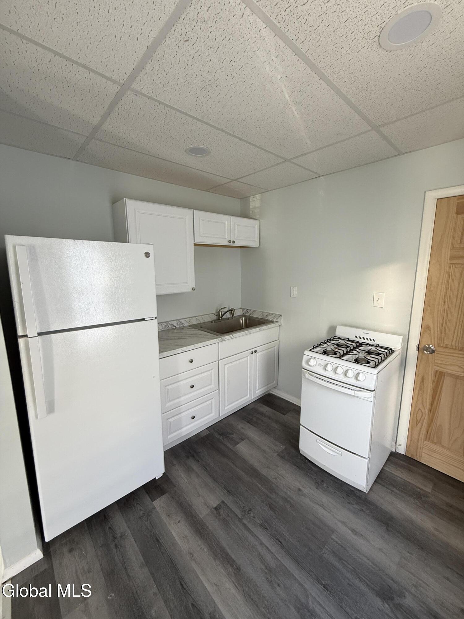 1320 4th Avenue Schenectady, NY 12303 - Photo 14 of 19 IMG_5163