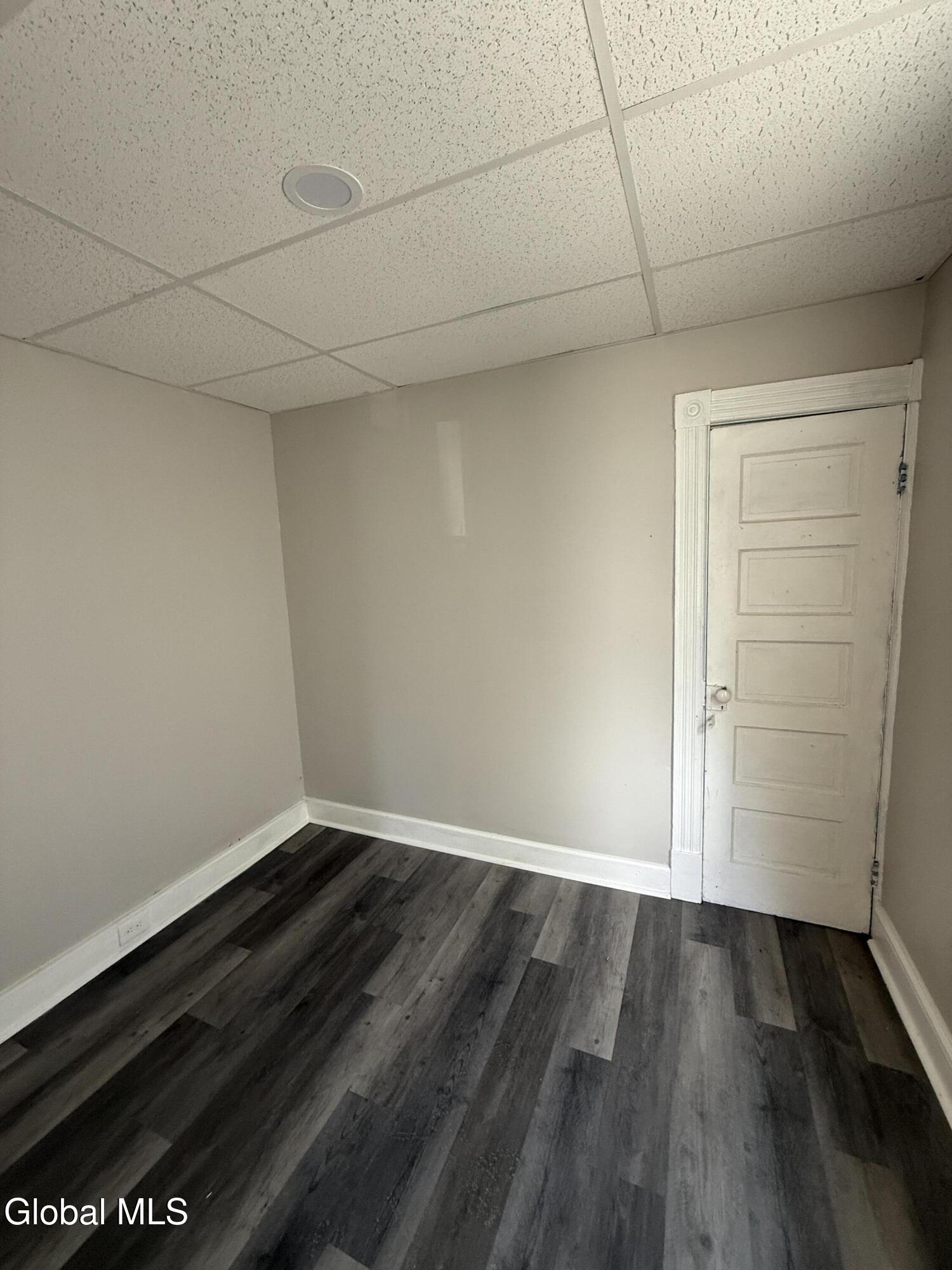 1320 4th Avenue Schenectady, NY 12303 - Photo 3 of 19 IMG_5151