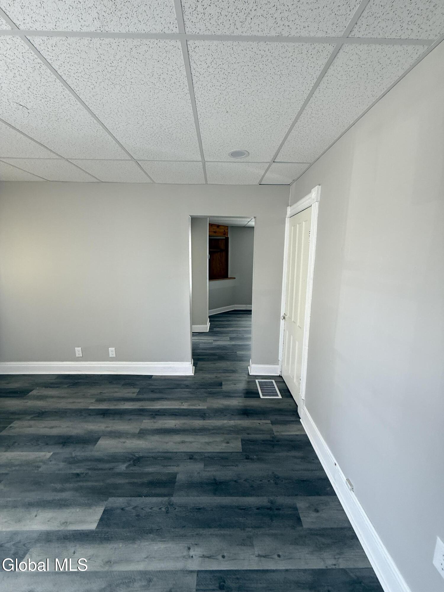 1320 4th Avenue Schenectady, NY 12303 - Photo 4 of 19 IMG_5152