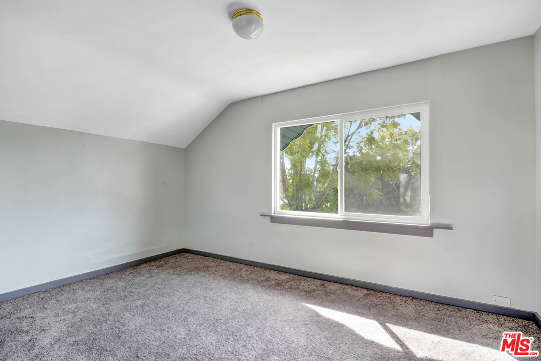 467 West G Street Colton, CA 92324 - Photo 12 of 15