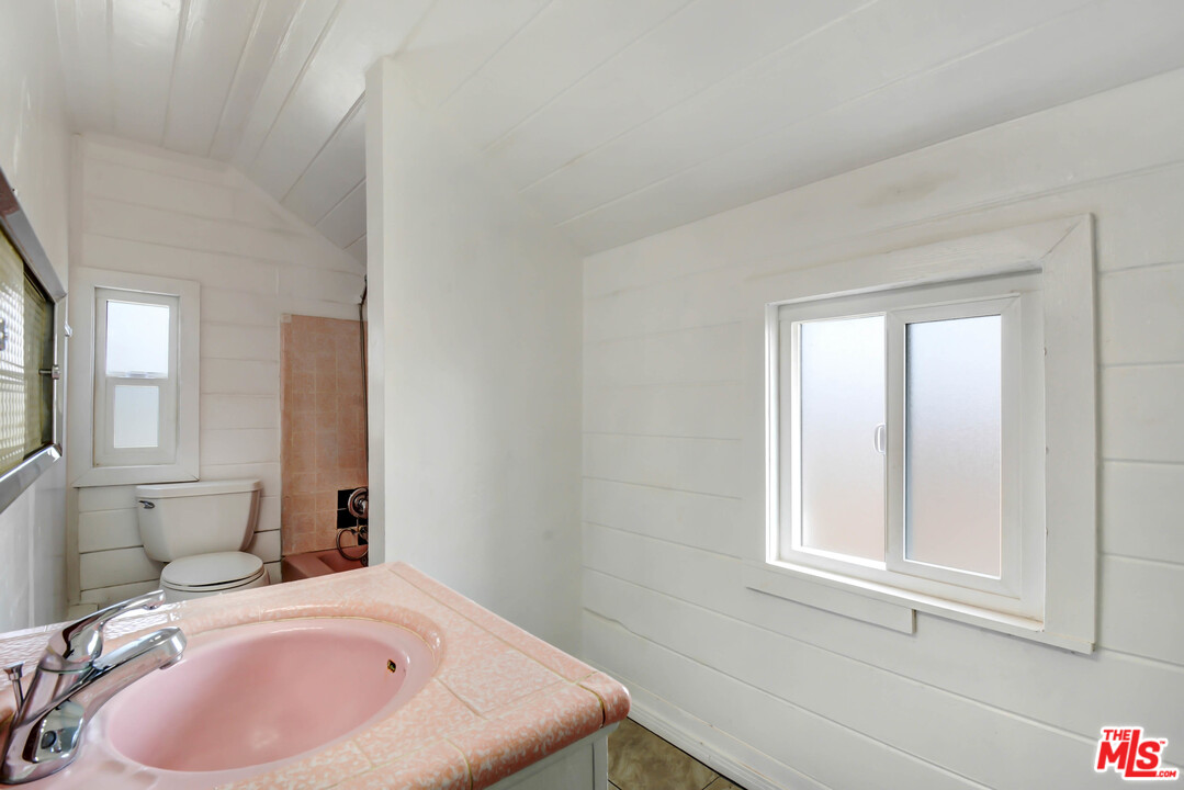 467 West G Street Colton, CA 92324 - Photo 15 of 15