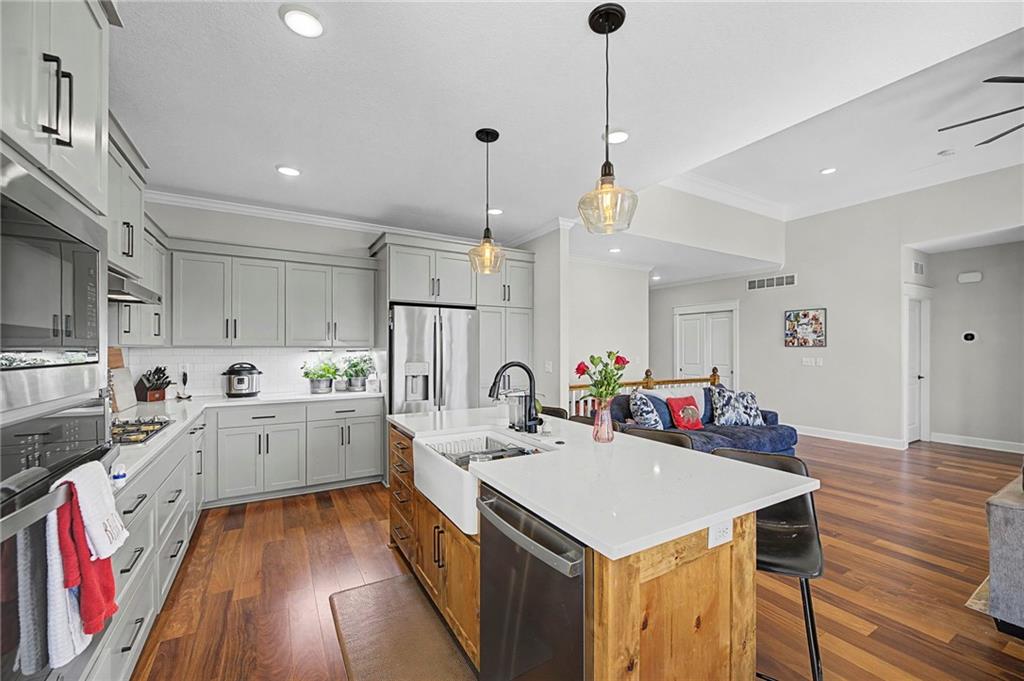 3611 Prairie Clover Court Lawrence, KS 66049 - Photo 13 of 48