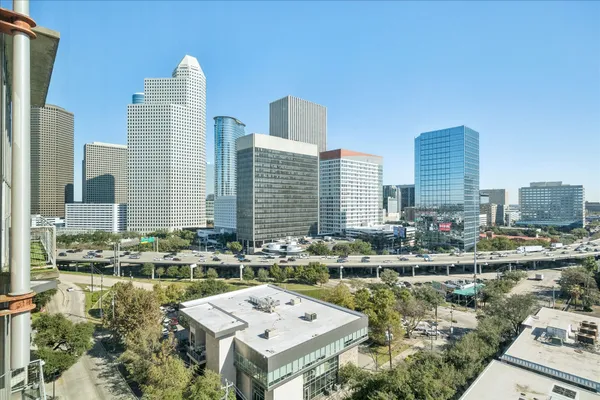 $2,850 | 2000 Bagby Street, Unit 13432, Houston, TX 77002