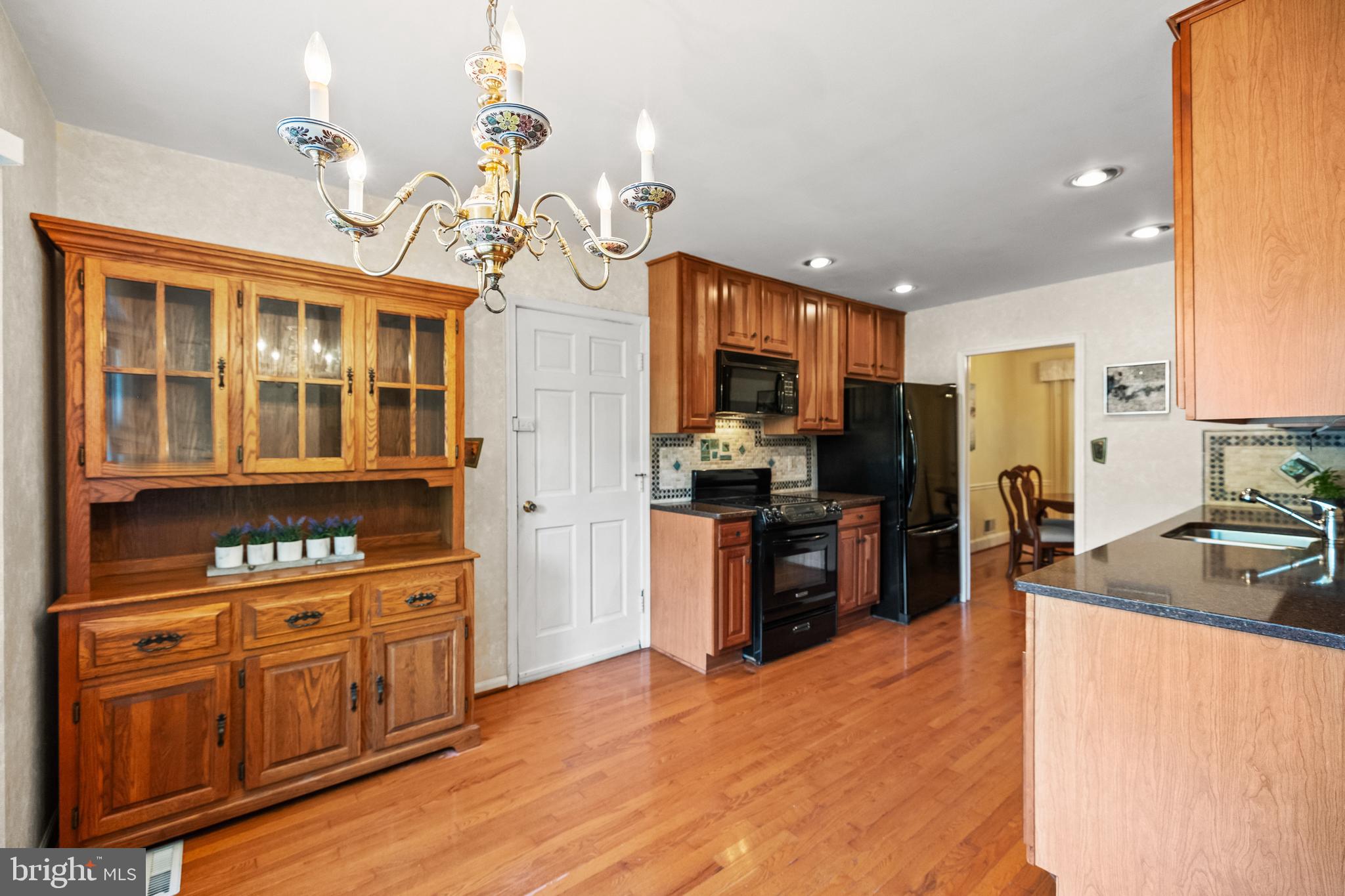 7933 St George Court Springfield, VA 22153 - Photo 12 of 40