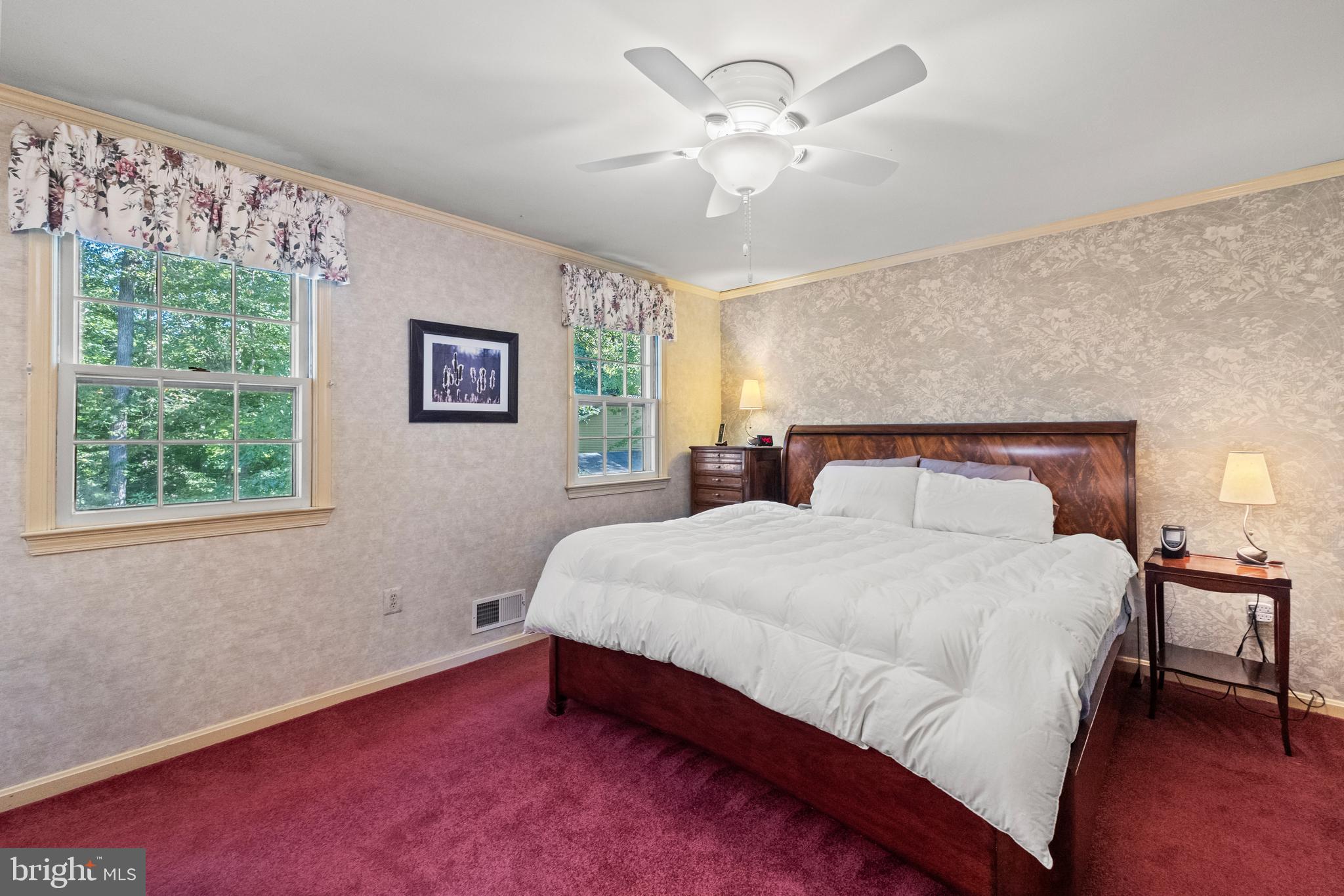 7933 St George Court Springfield, VA 22153 - Photo 25 of 40 LARGE primary suite!