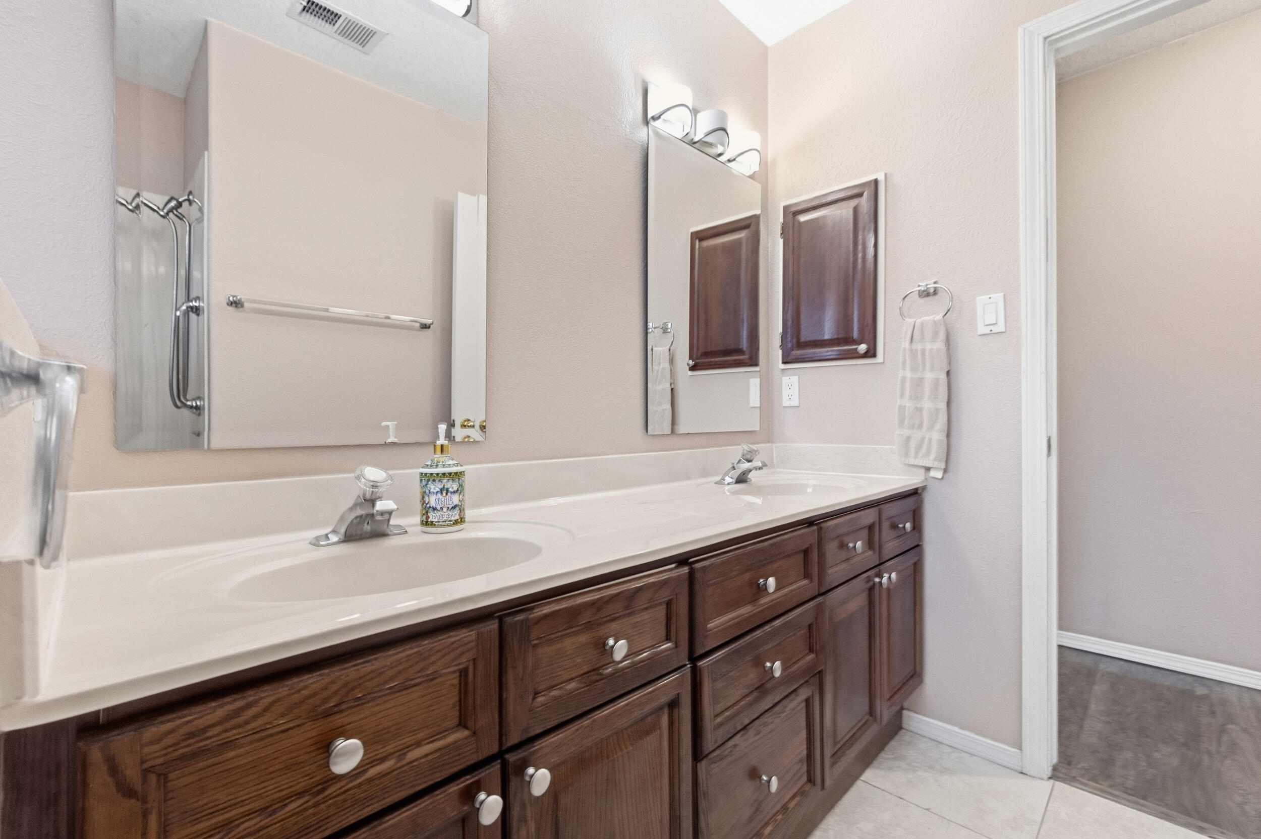 3133 Ashkirk Loop Southeast Rio Rancho, NM 87124 - Photo 25 of 40 Gallery Image 25