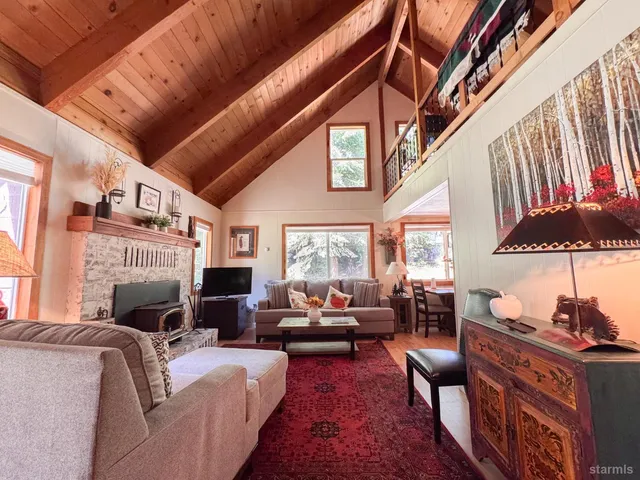 $598,000 | 511 Little Mountain Lane, South Lake Tahoe, CA 96150