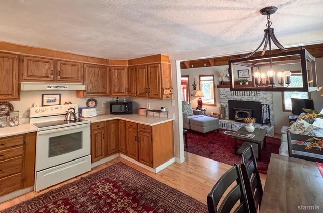 $598,000 | 511 Little Mountain Lane, South Lake Tahoe, CA 96150