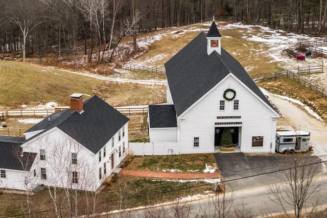 $950,000 | 170 Nottingham Road, Deerfield, NH 03037