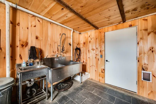 $950,000 | 170 Nottingham Road, Deerfield, NH 03037