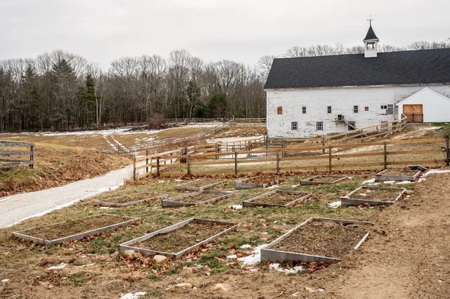 $950,000 | 170 Nottingham Road, Deerfield, NH 03037