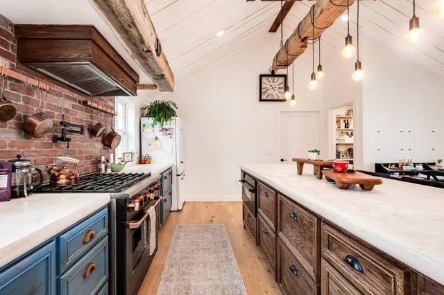 $950,000 | 170 Nottingham Road, Deerfield, NH 03037