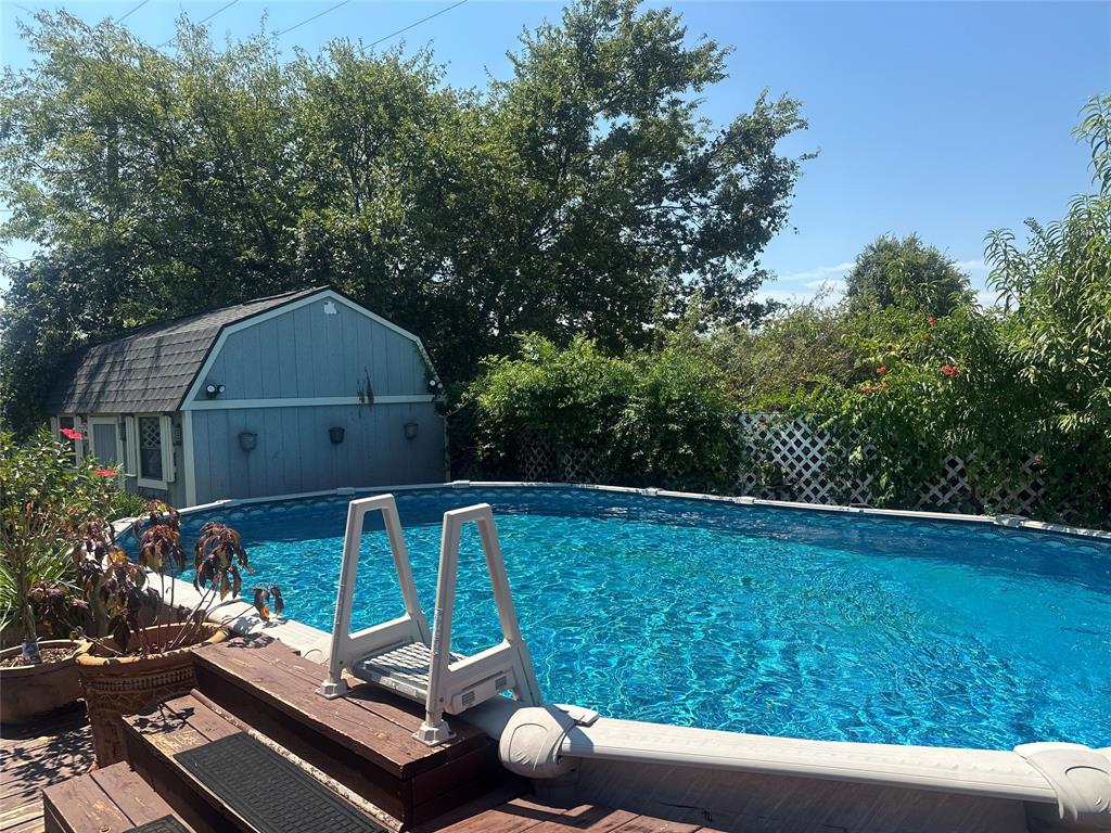 10420 Langham Drive Waco, TX 76708 - Photo 31 of 36 a view of a two chairs in the patio