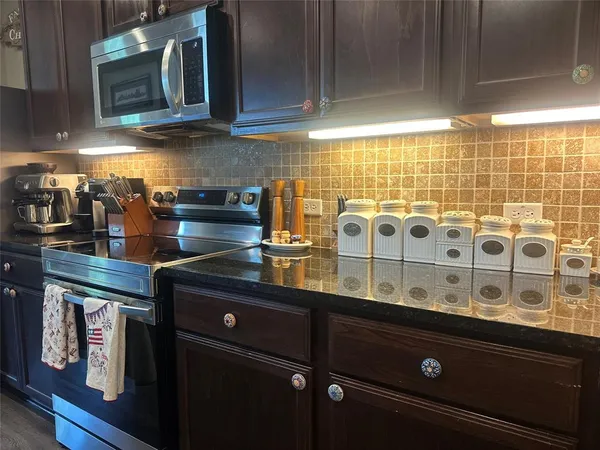 $459,000 | 10420 Langham Drive, Waco, TX 76708